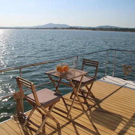 Barco Casa Fuzeta Botel *