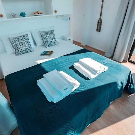 Barco Casa Fuzeta Botel Fuzeta