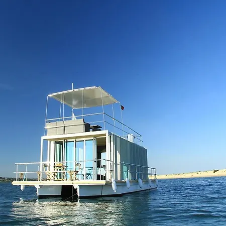 Πλωτό κατάλυμα Barco Casa