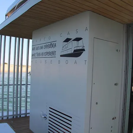 Barco Casa Πλωτό κατάλυμα Fuzeta
