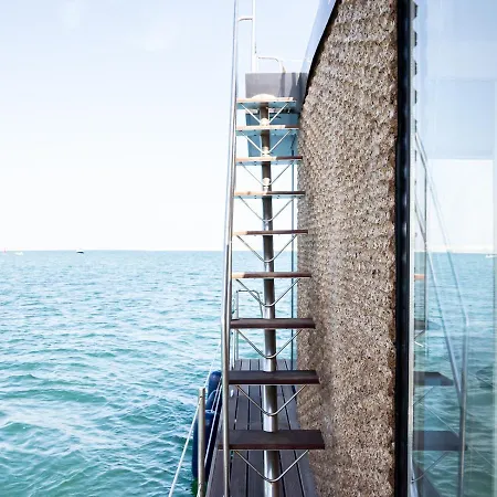Barco Casa Πλωτό κατάλυμα Fuzeta