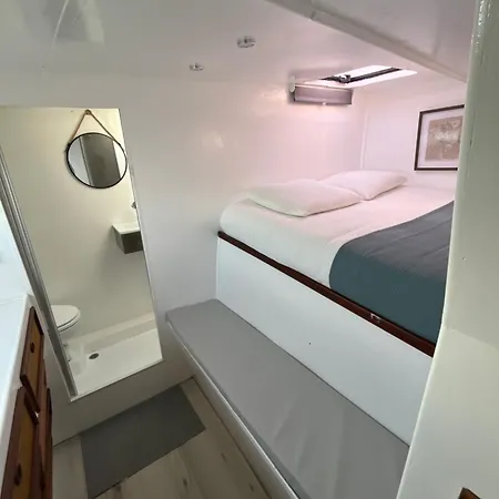 보트호텔 Barco Casa *