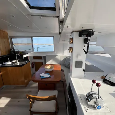 Πλωτό κατάλυμα Barco Casa *